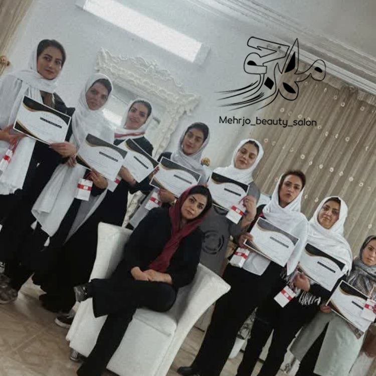 دوره اموزش ارایشگری در یزد